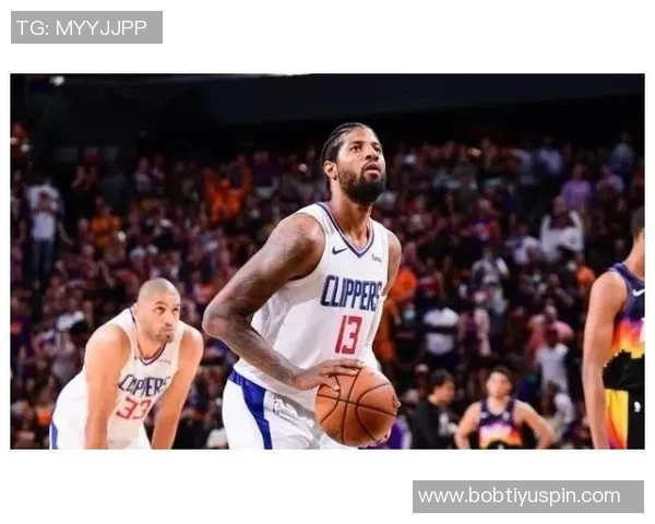 鲍威尔本赛季对快船表现抢眼场均255分助球队双杀老东家 鲍威尔本赛季对快船表现抢眼场均255分助球队双杀老东家