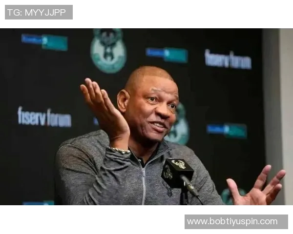 里弗斯强调字母缺席训练营为球队提供演练机会提升战术配合 里弗斯强调字母缺席训练营为球队提供演练机会提升战术配合