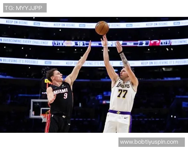 东契奇首度砍下40三双老詹称赞其如魔术师般出色表现